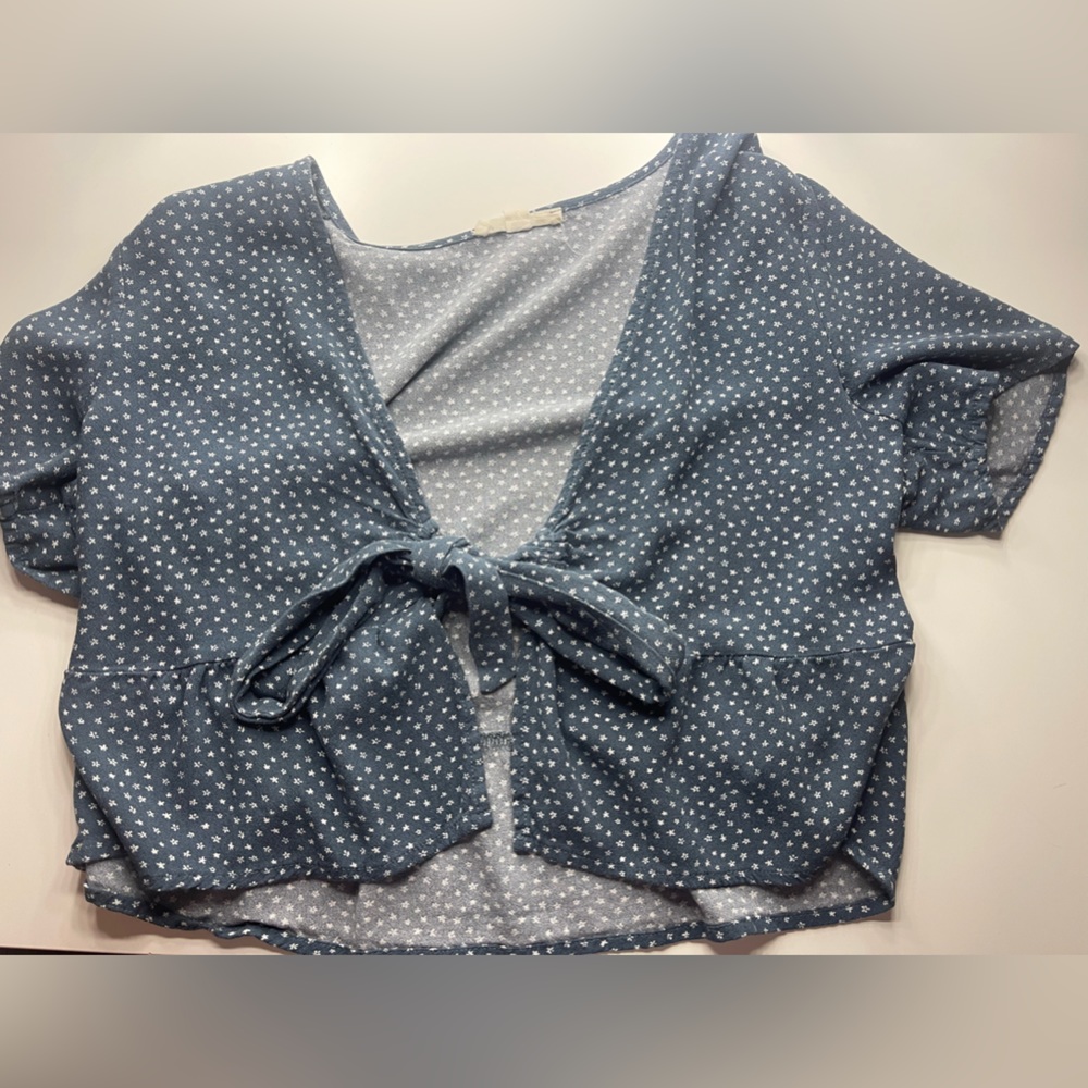 Pacsun Front Tie shirt